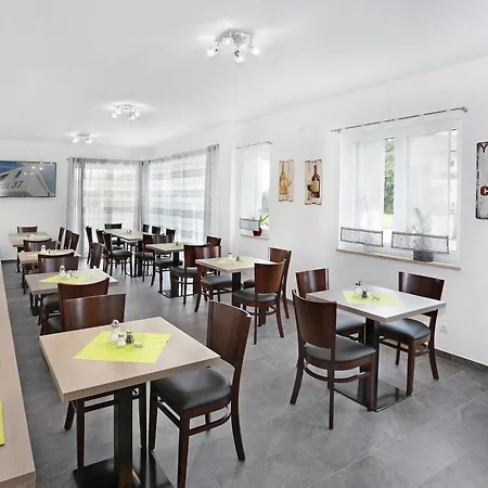 37 Bed & Breakfast 3*
